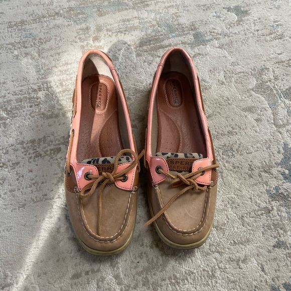 Sperry’s - Picture 2 of 4